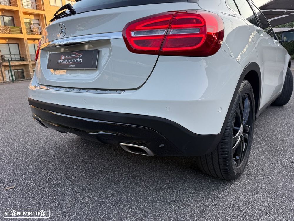 Mercedes-Benz GLA 180 d Urban — fotografia 14