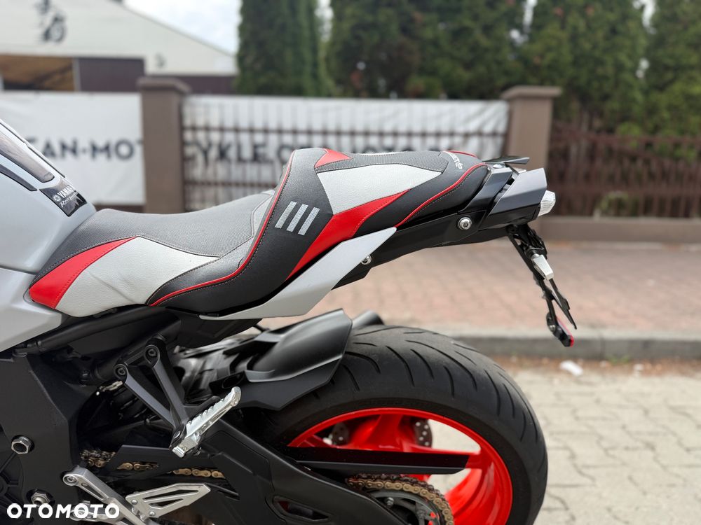 Yamaha MT - 27
