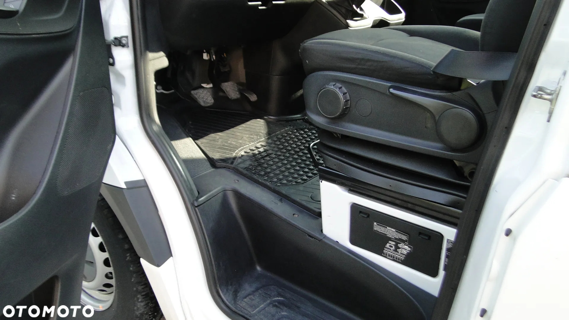 Mercedes-Benz SPRINTER - 13