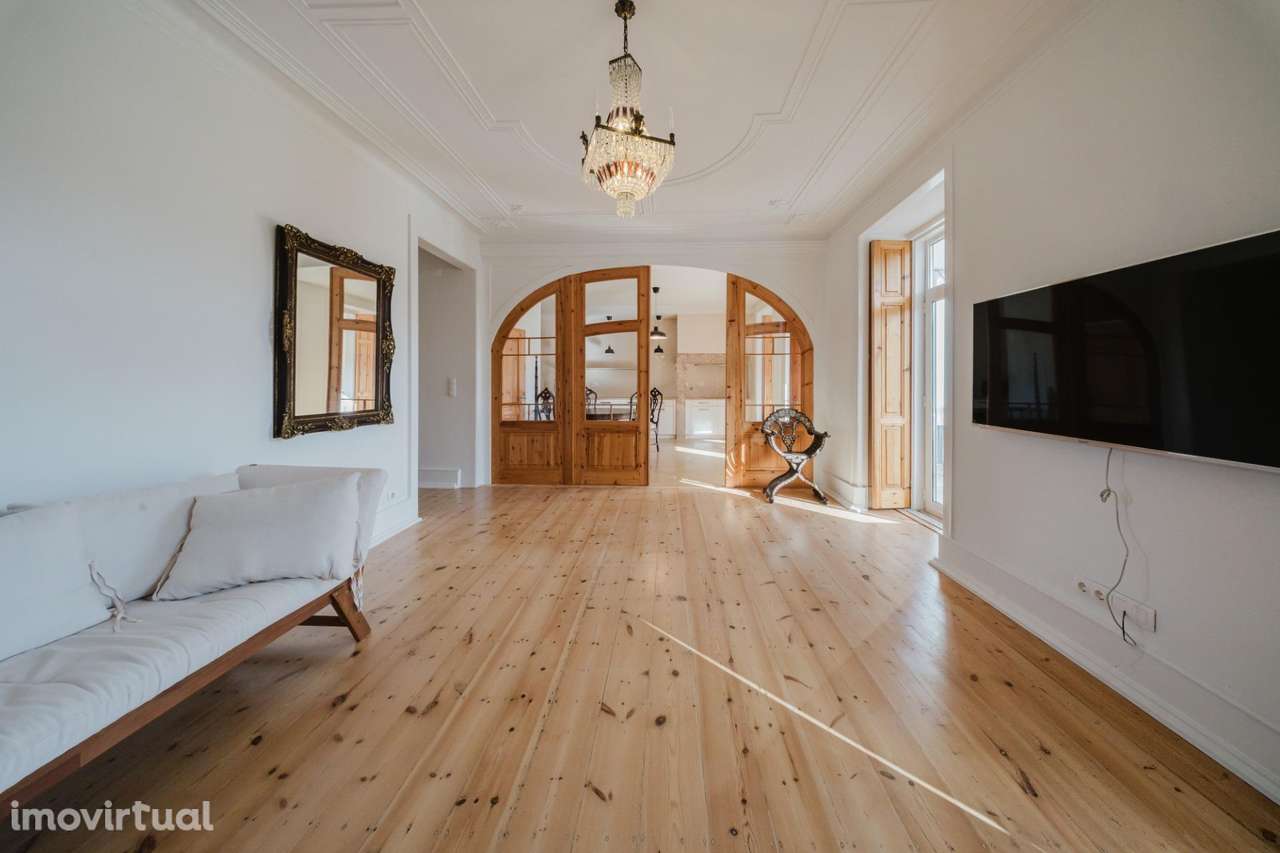 Apartamento T3 renovado junto à Avenida da Liberdade - Grande imagem: 3/34