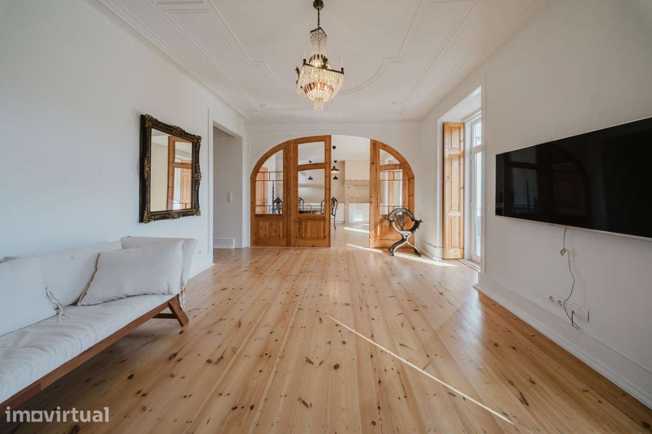 Apartamento T3 renovado junto à Avenida da Liberdade - Grande imagem: 3/34