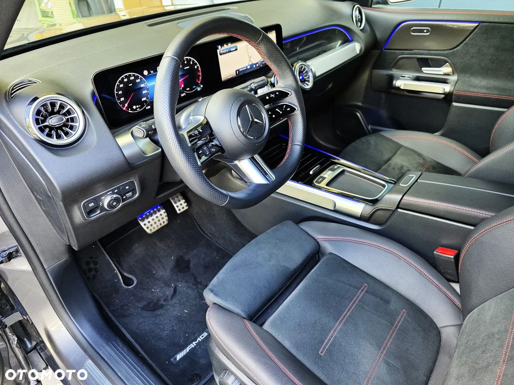 Mercedes-Benz GLB 200 AMG Line 7G-DCT - 17