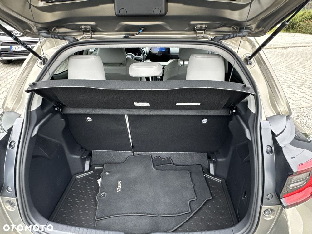 Toyota Yaris - 13