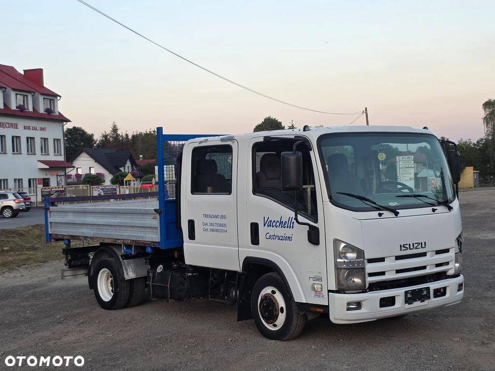 Isuzu L35 Doka