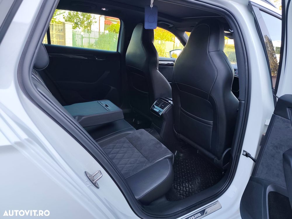 Skoda Superb 2.0 TDI DSG Sportline - 15