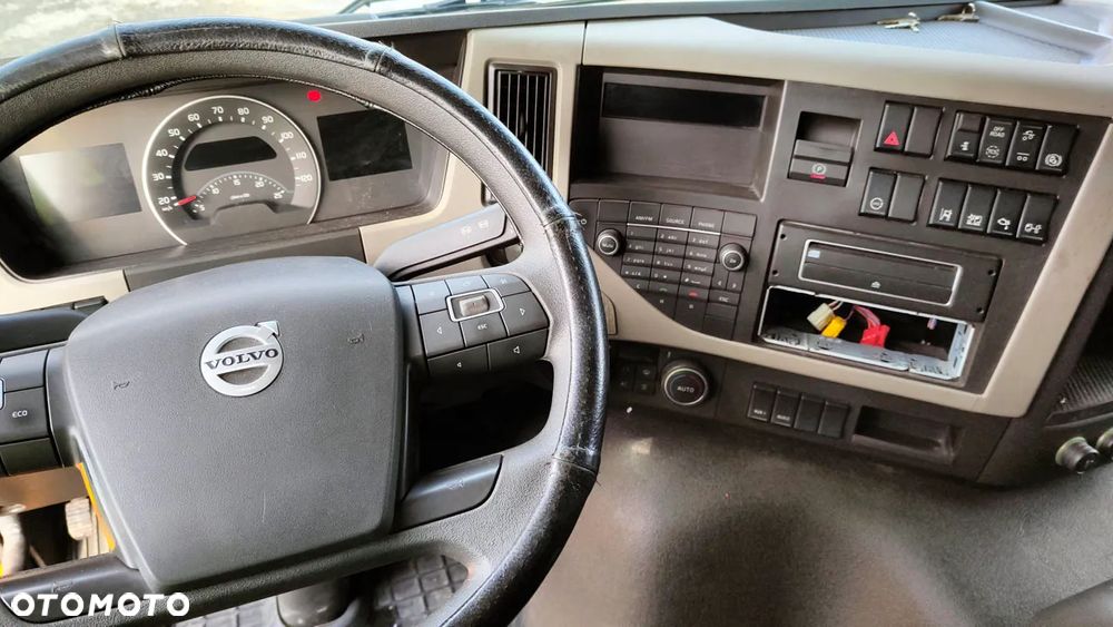 Volvo FM 640 6x2 - 9