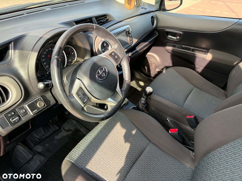 Toyota Yaris - 4