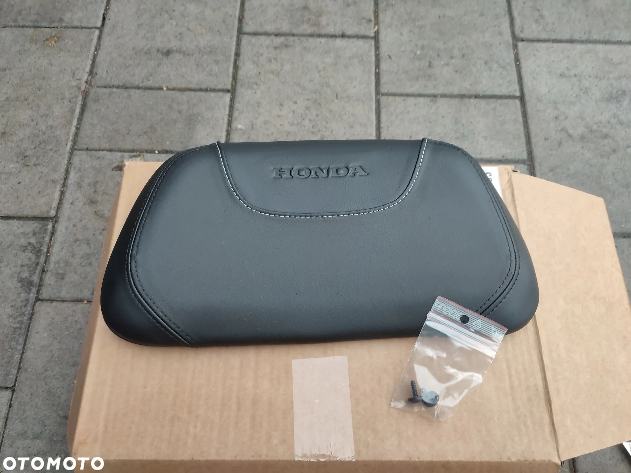 Oparcie pasażera, oparcie kufra Honda XL 750 Transalp 750 - 1