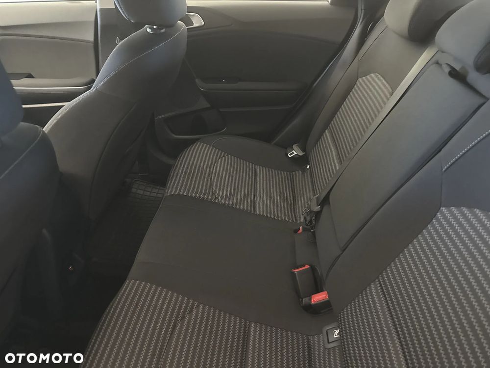 Kia Ceed 1.5 T-GDI M - 20