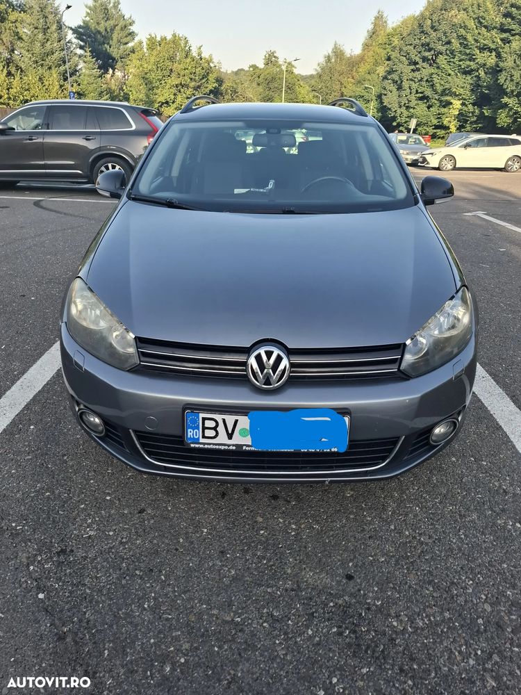Volkswagen Golf - 1