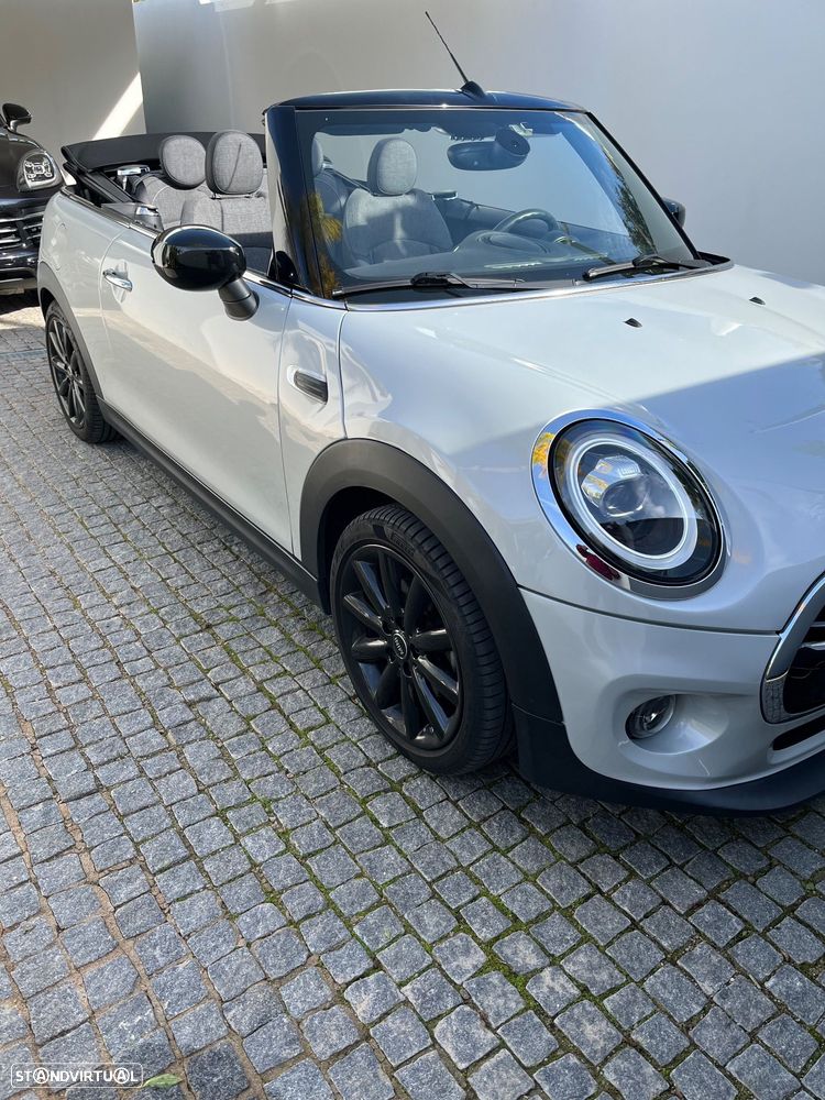 MINI Cabrio Cooper Auto. Sidewalk - 10