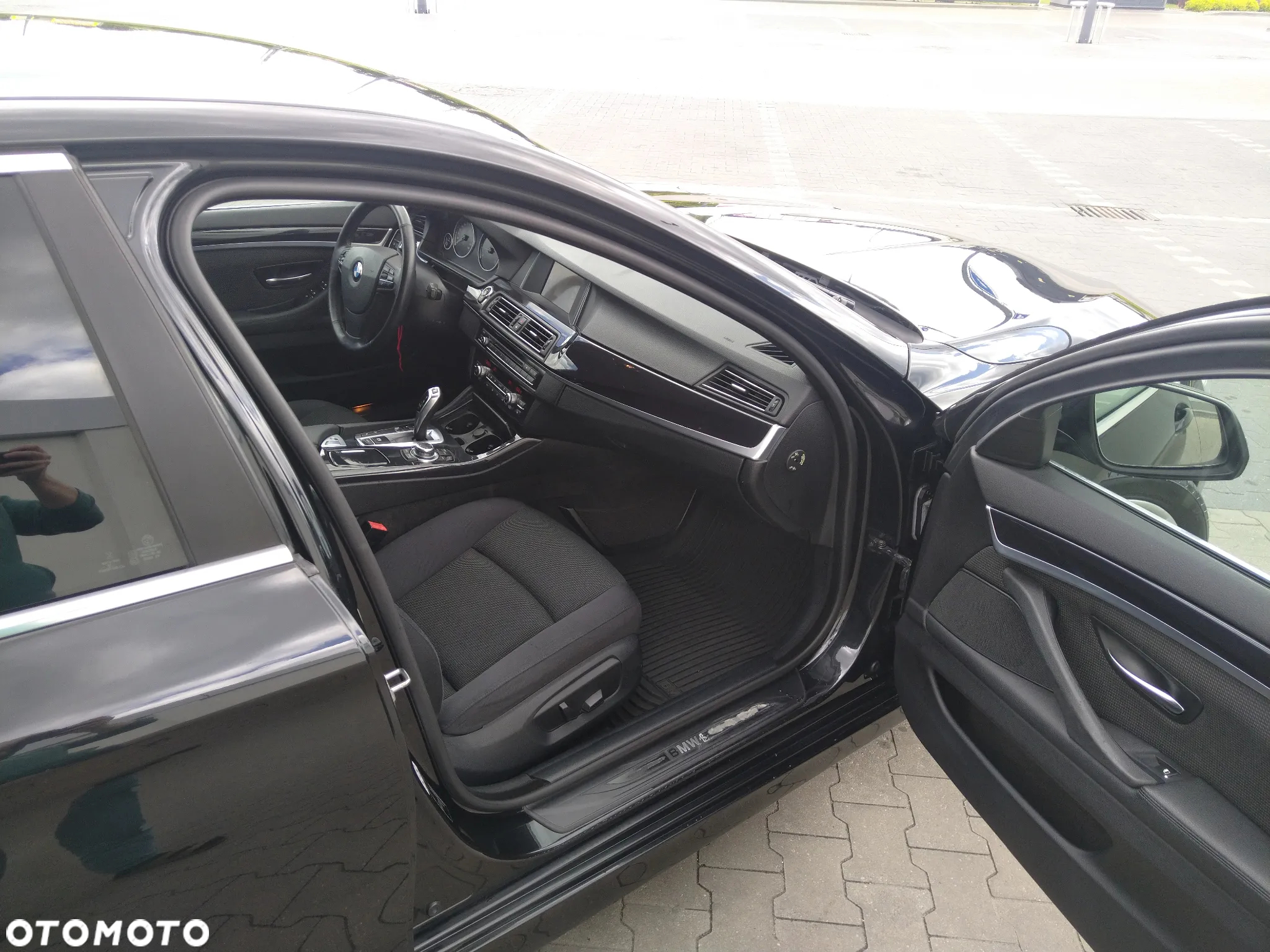 BMW Seria 5 520d xDrive - 33
