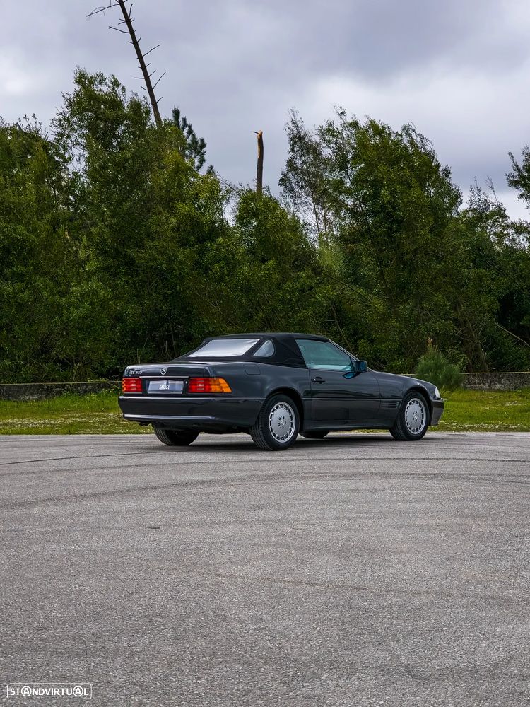 Mercedes-Benz SL 320 Standard - 28
