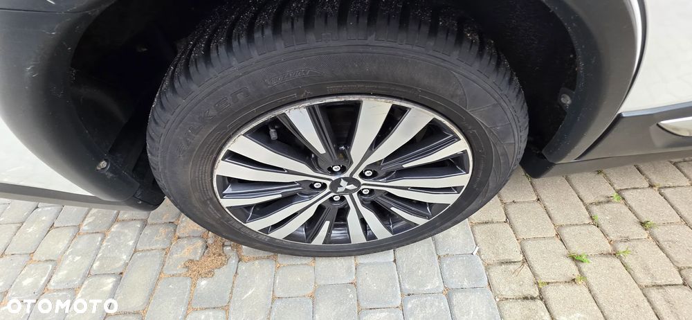 Mitsubishi Outlander 2.0 Instyle SDA 4WD CVT - 8