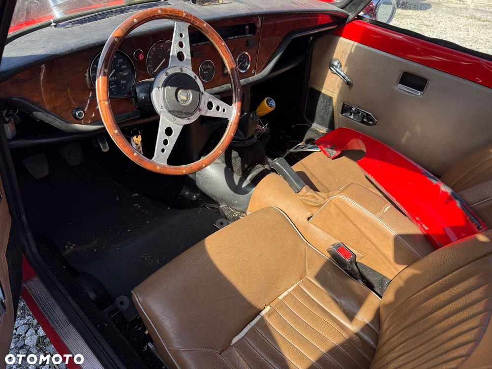 Triumph Spitfire - 12