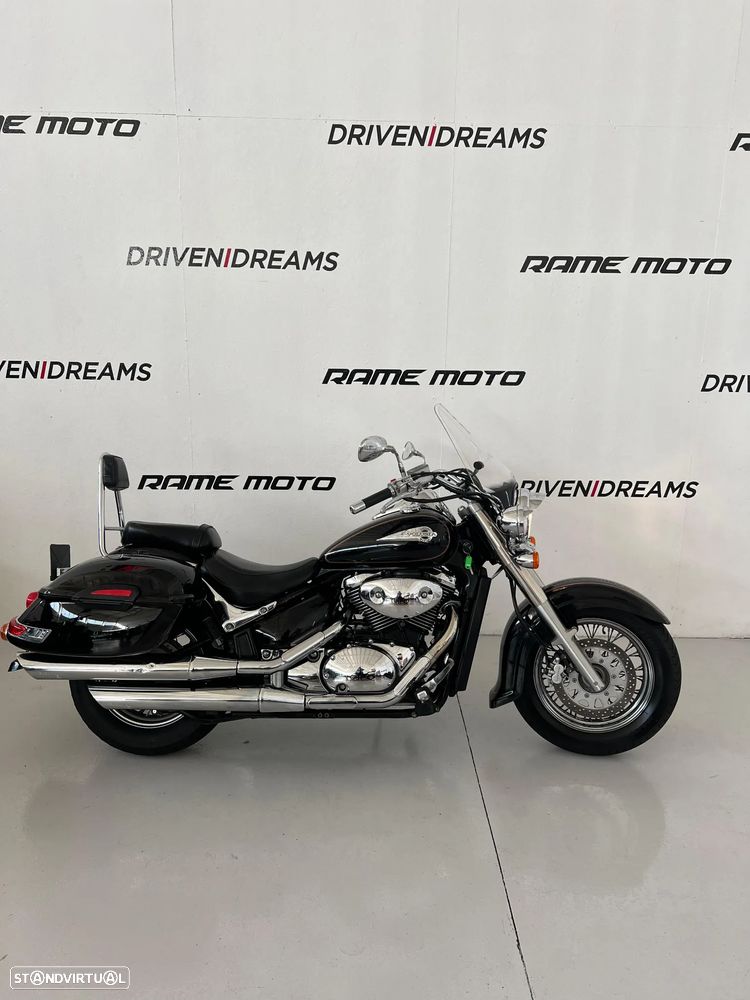 Suzuki Intruder 800 - 1