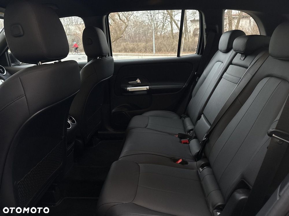 Mercedes-Benz GLB - 19