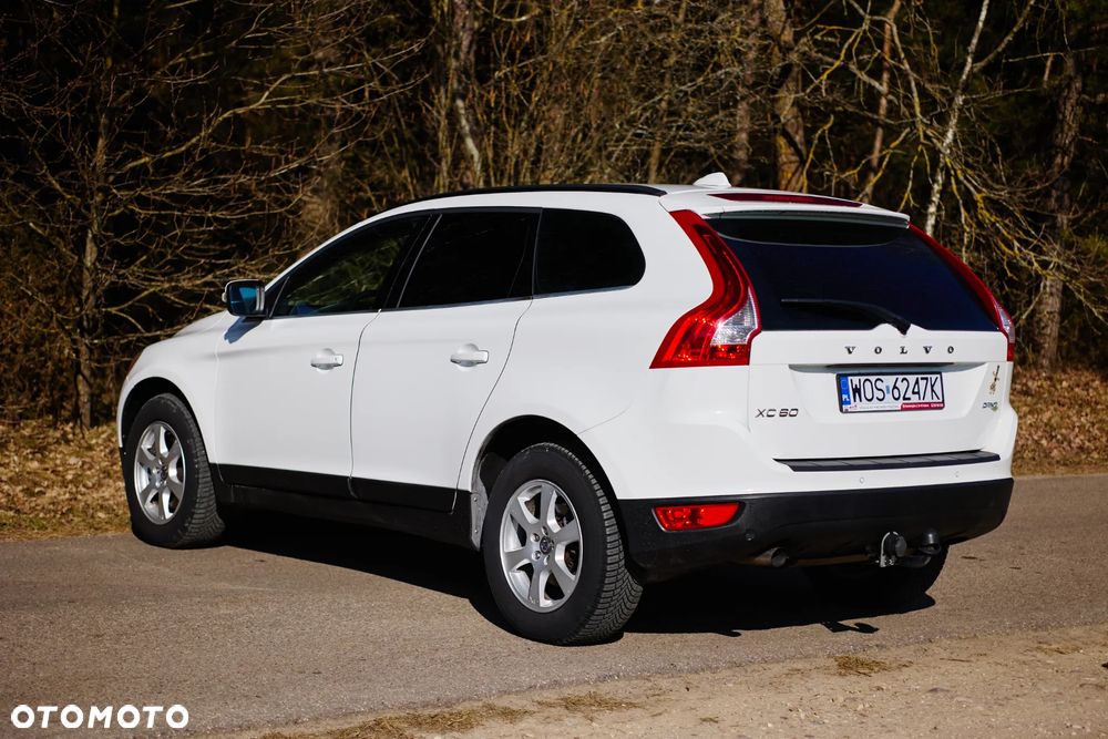 Volvo XC 60 D4 Momentum - 4