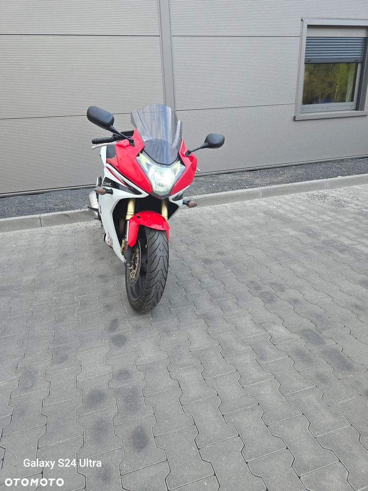 Honda CBR - 37