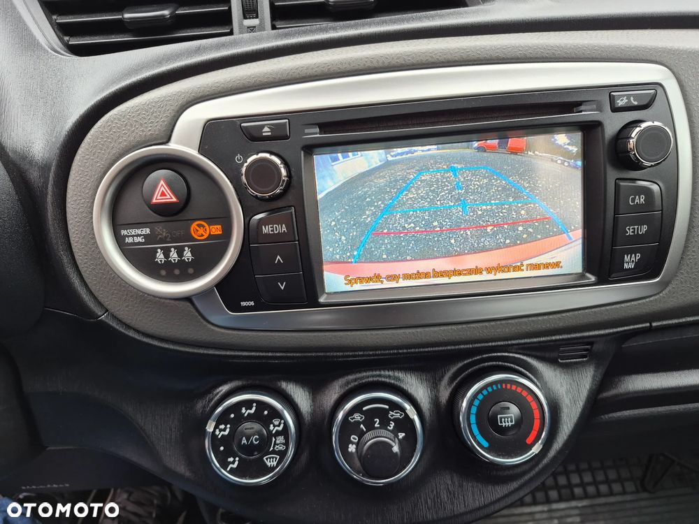 Toyota Yaris 1.33 Premium - 12