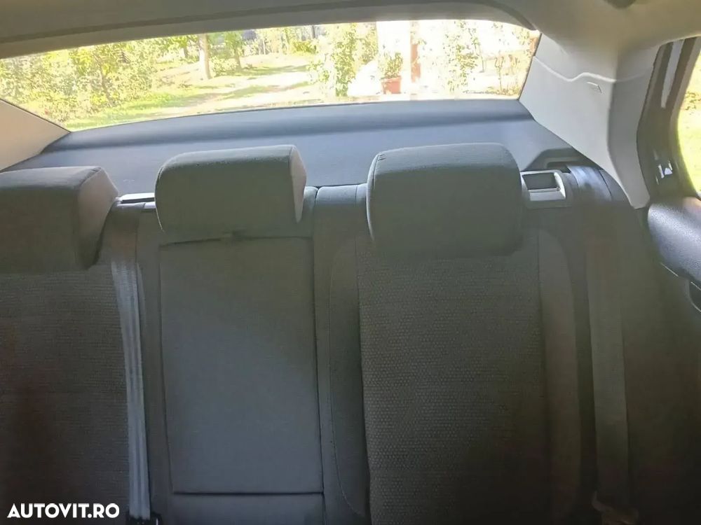Volkswagen Jetta 1.6 TDI Comfortline - 14