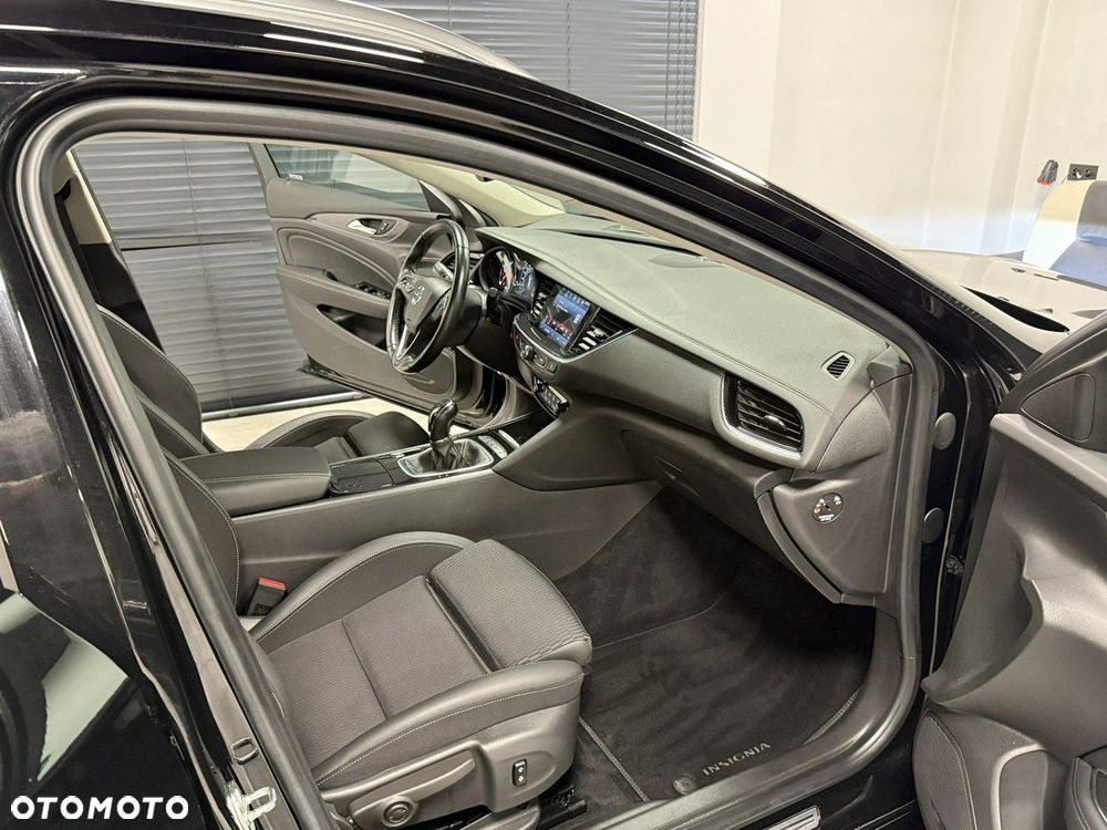 Opel Insignia - 29