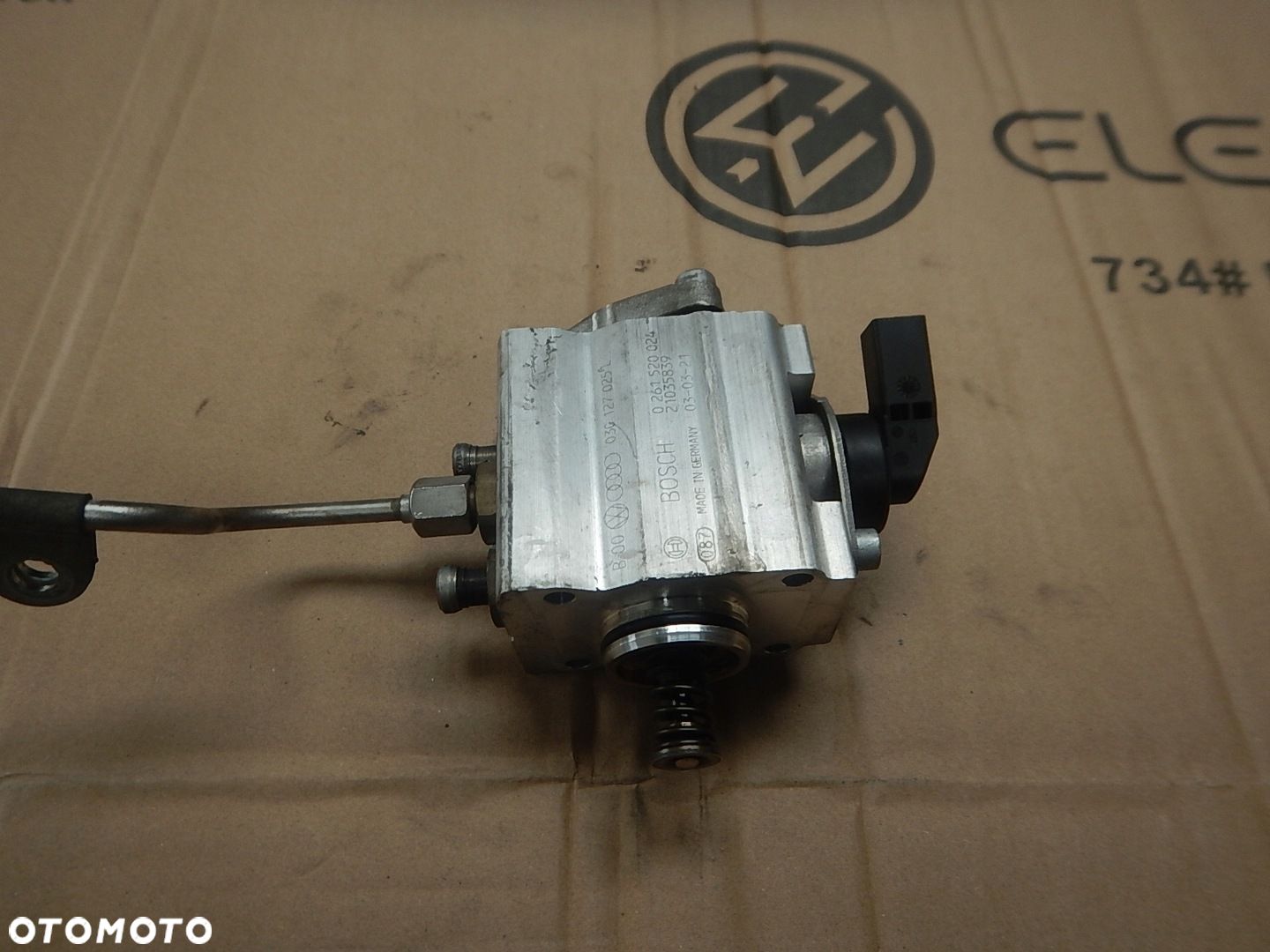 POMPA PALIWA VW GOLF V TOURAN 1.6 FSI 03C127025L - 1