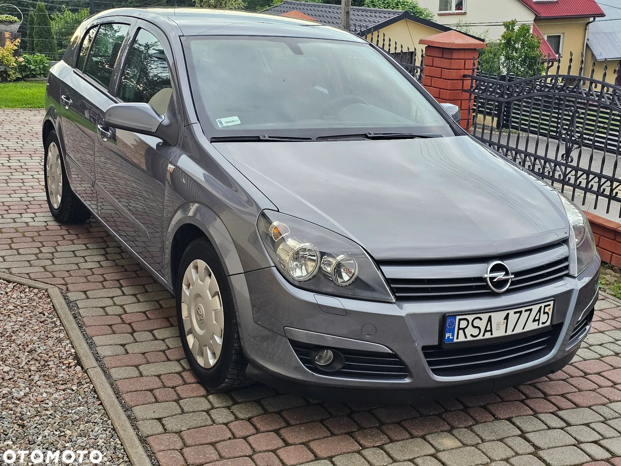 Opel Astra III 1.7 CDTI Essentia - 1