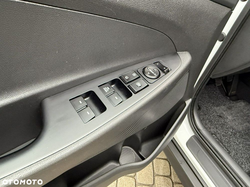 Hyundai Tucson 1.6 GDI BlueDrive Style 2WD - 22