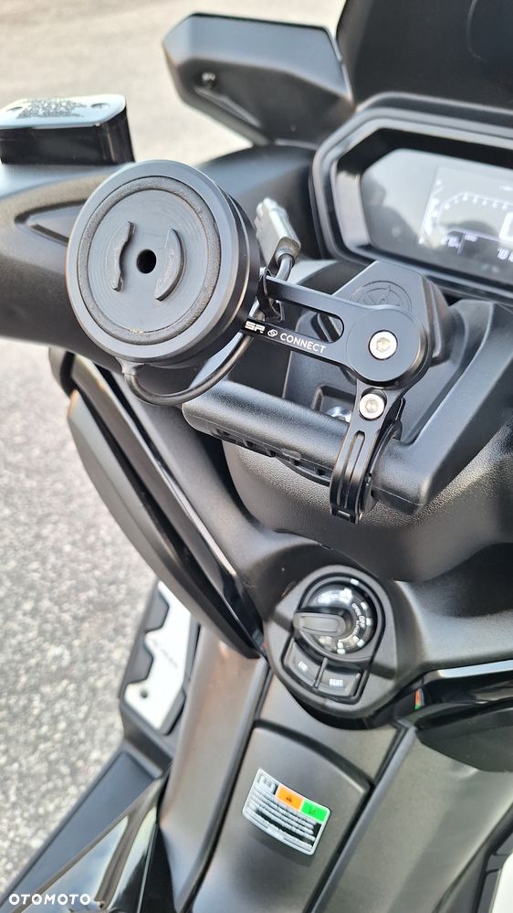 Yamaha X-max - 33