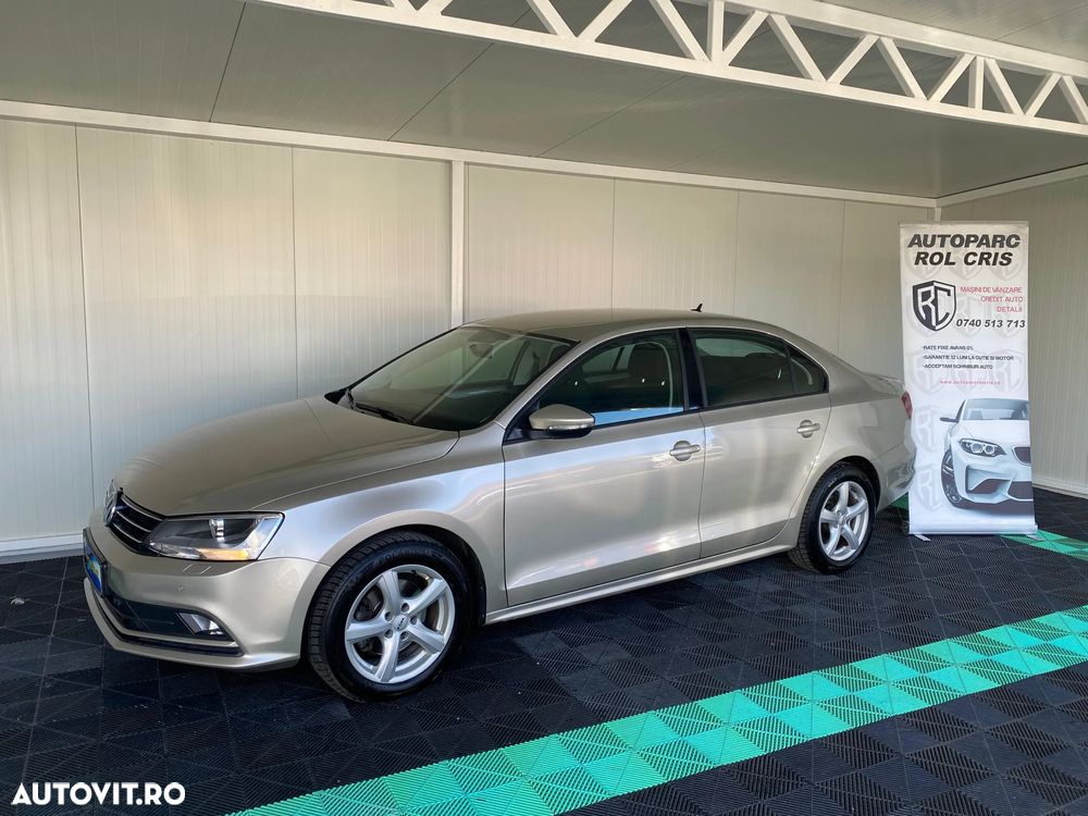 Volkswagen Jetta - 1