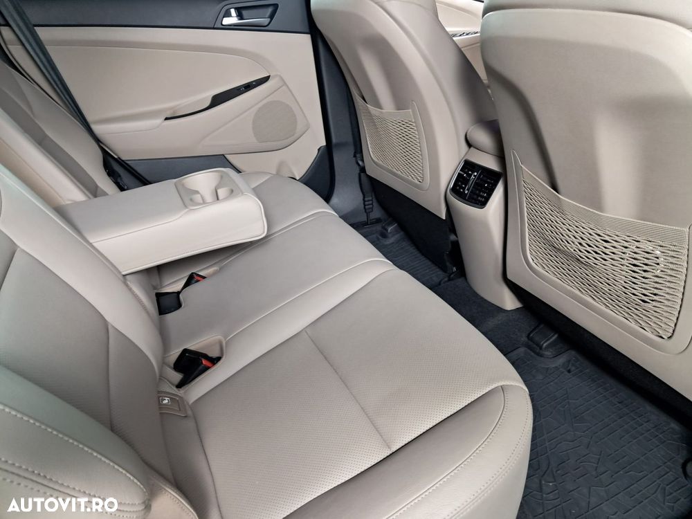 Hyundai Tucson 2.0 CRDI 4WD 6AT Style - 14
