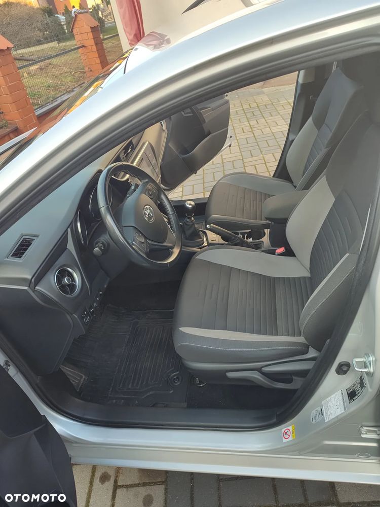 Toyota Auris 1.6 Comfort - 9
