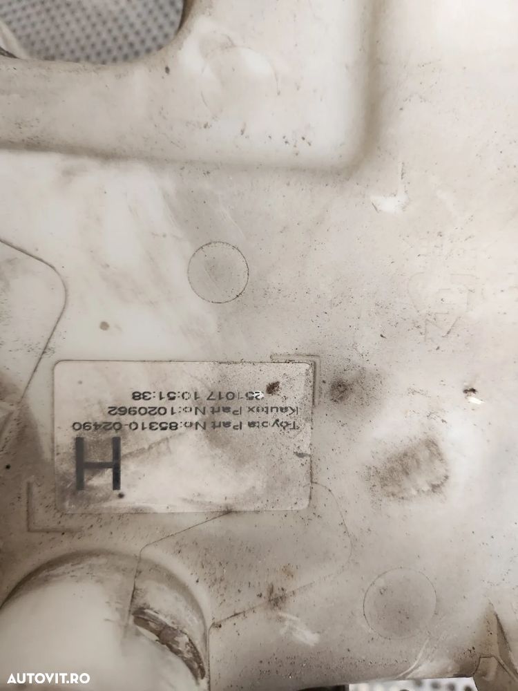 Bidonas Vas Lichid Parbriz Toyota Auris An 2013-2014-2015-2016-2017-2018 Dezmembrez Toyota Auris An - 7