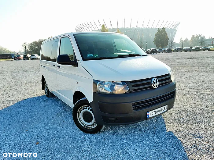 Volkswagen Caravelle - 18