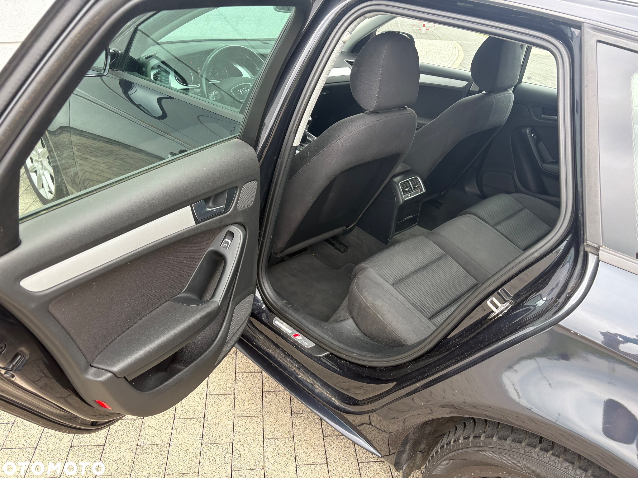 Audi A4 Avant 2.0 TDI DPF clean diesel S line Sportpaket - 27