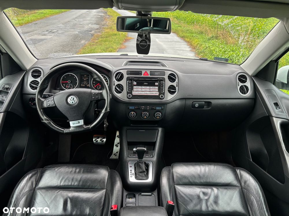 Volkswagen Tiguan - 11