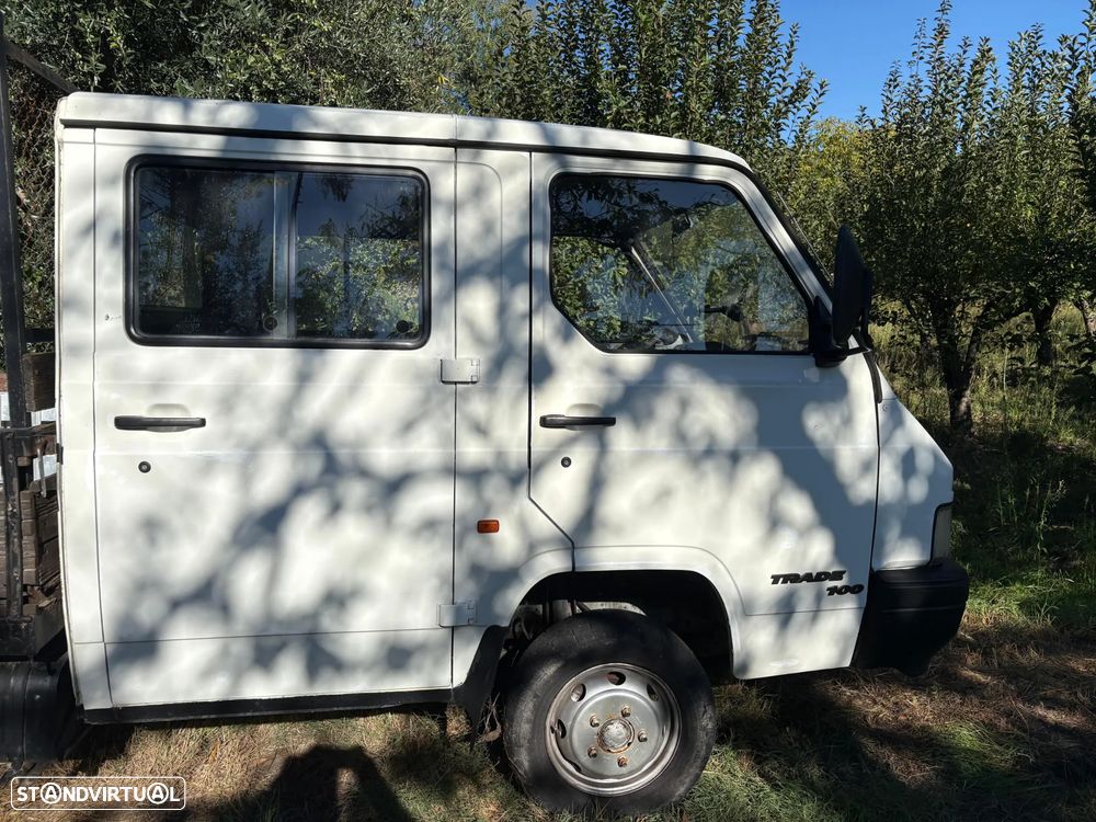 Nissan Trade - 2