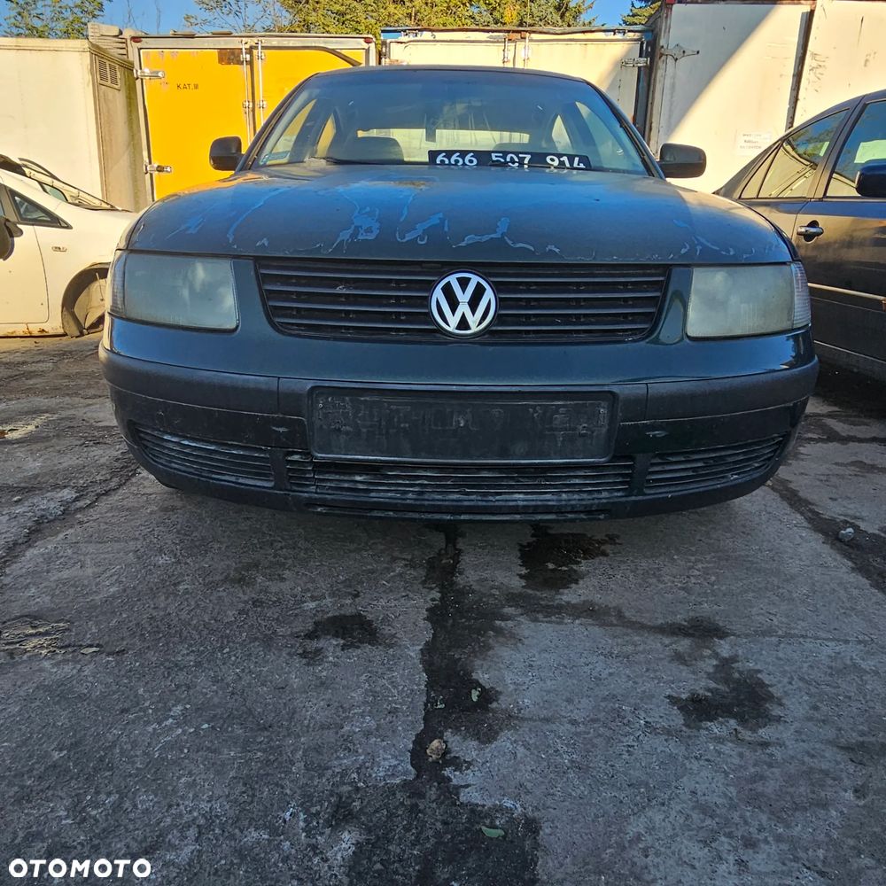 zderzak przód  / zderzak przedni /  Volkswagen Passat B5 (LC6N) - 10