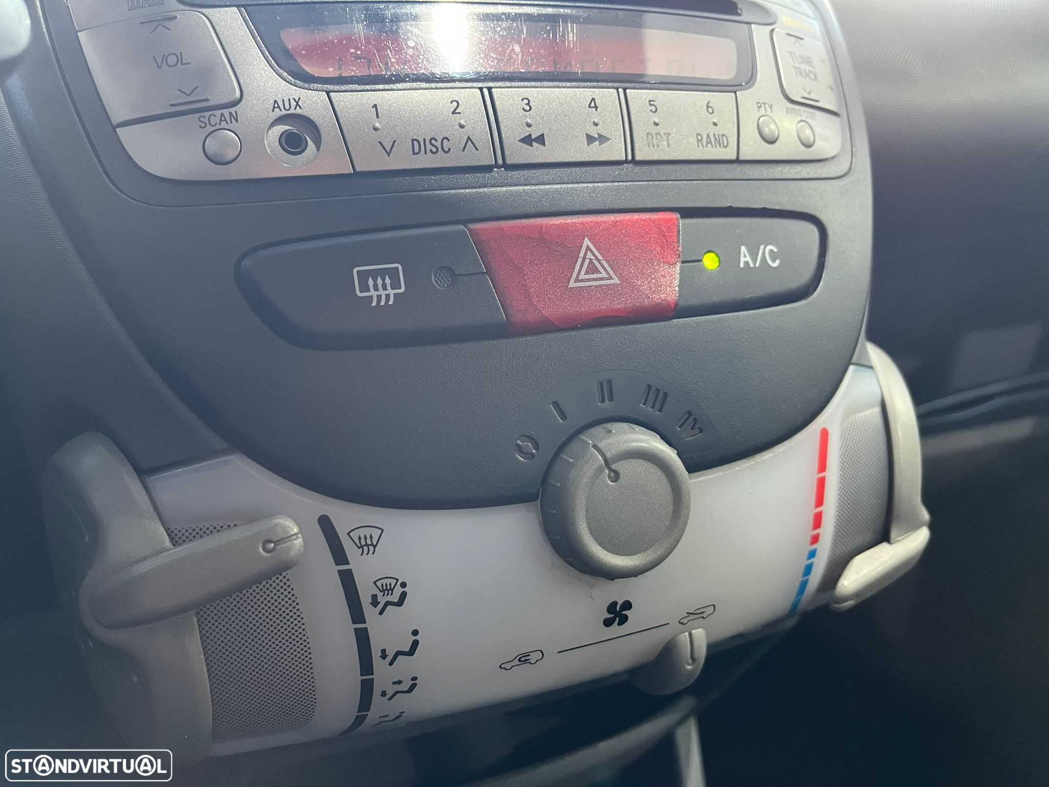 Peugeot 107 1.0 Trendy - 16