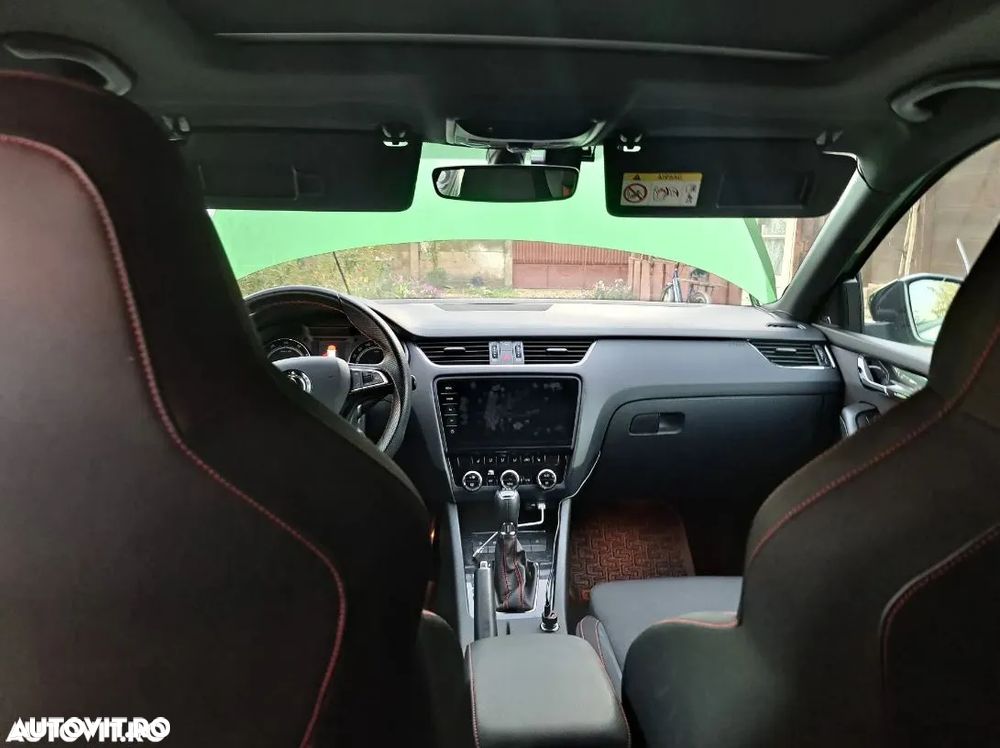 Skoda Octavia Combi 2.0 TSI DSG RS - 13