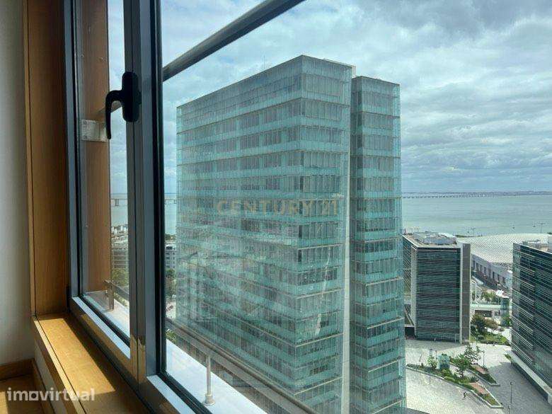 T2 para Arrendamento – Edifício Panoramic, PARQUE DAS NAÇÕES, 17.º And - Grande imagem: 2/20