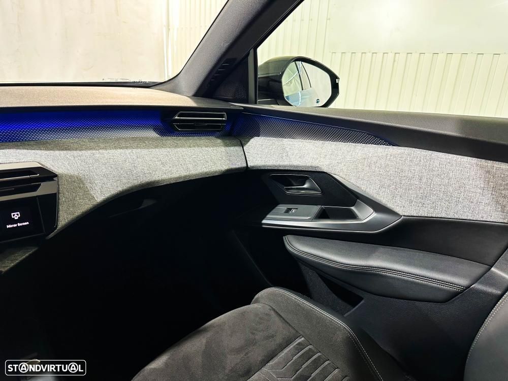 Peugeot E-3008 73 kWh GT - 23