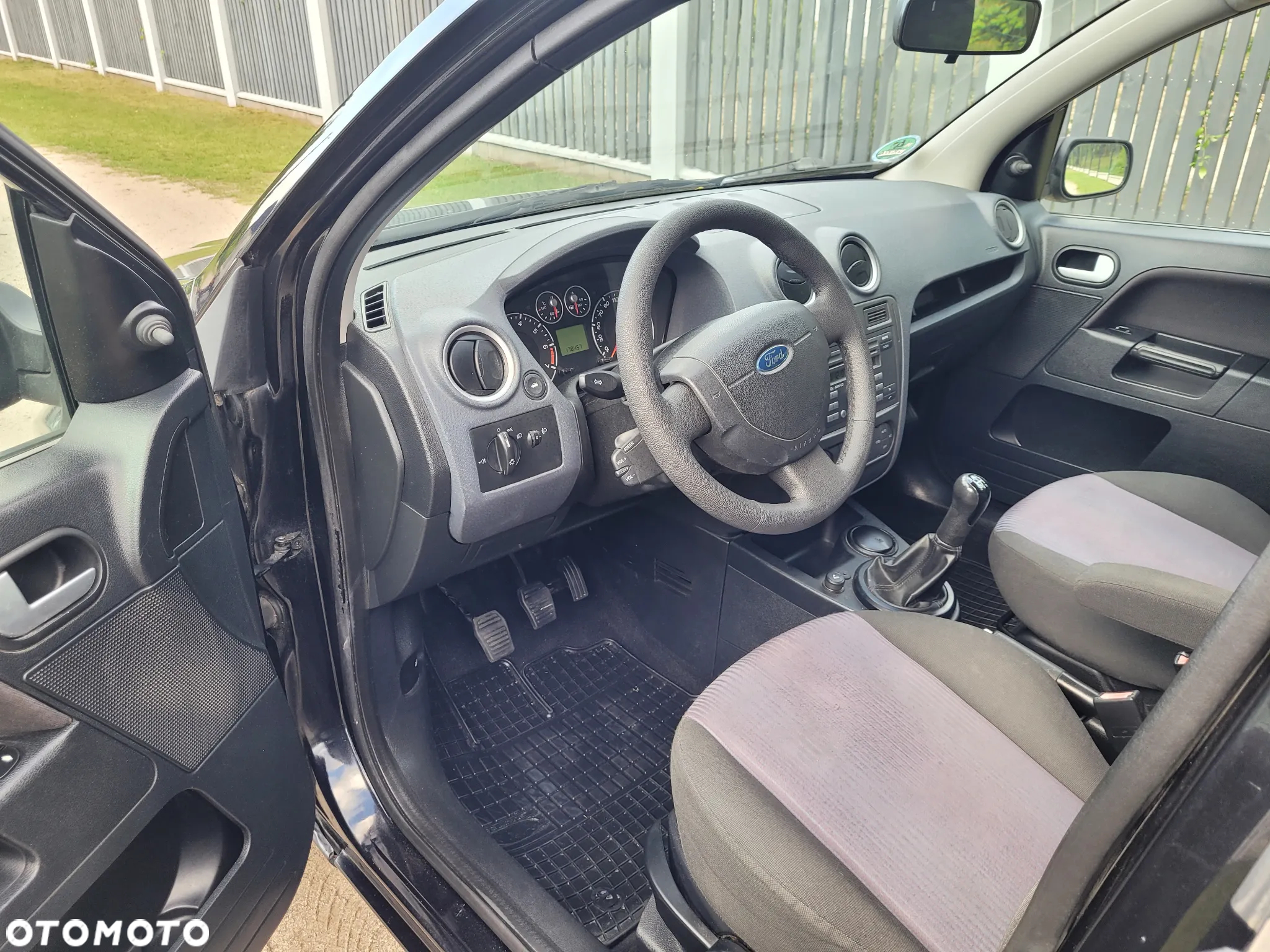 Ford Fusion 1.6 Fun X - 13