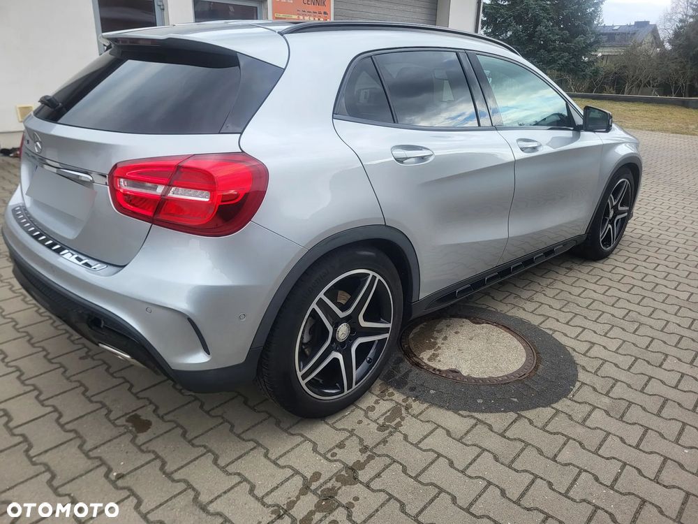 Mercedes-Benz GLA 220 d 7G-DCT AMG Line - 4