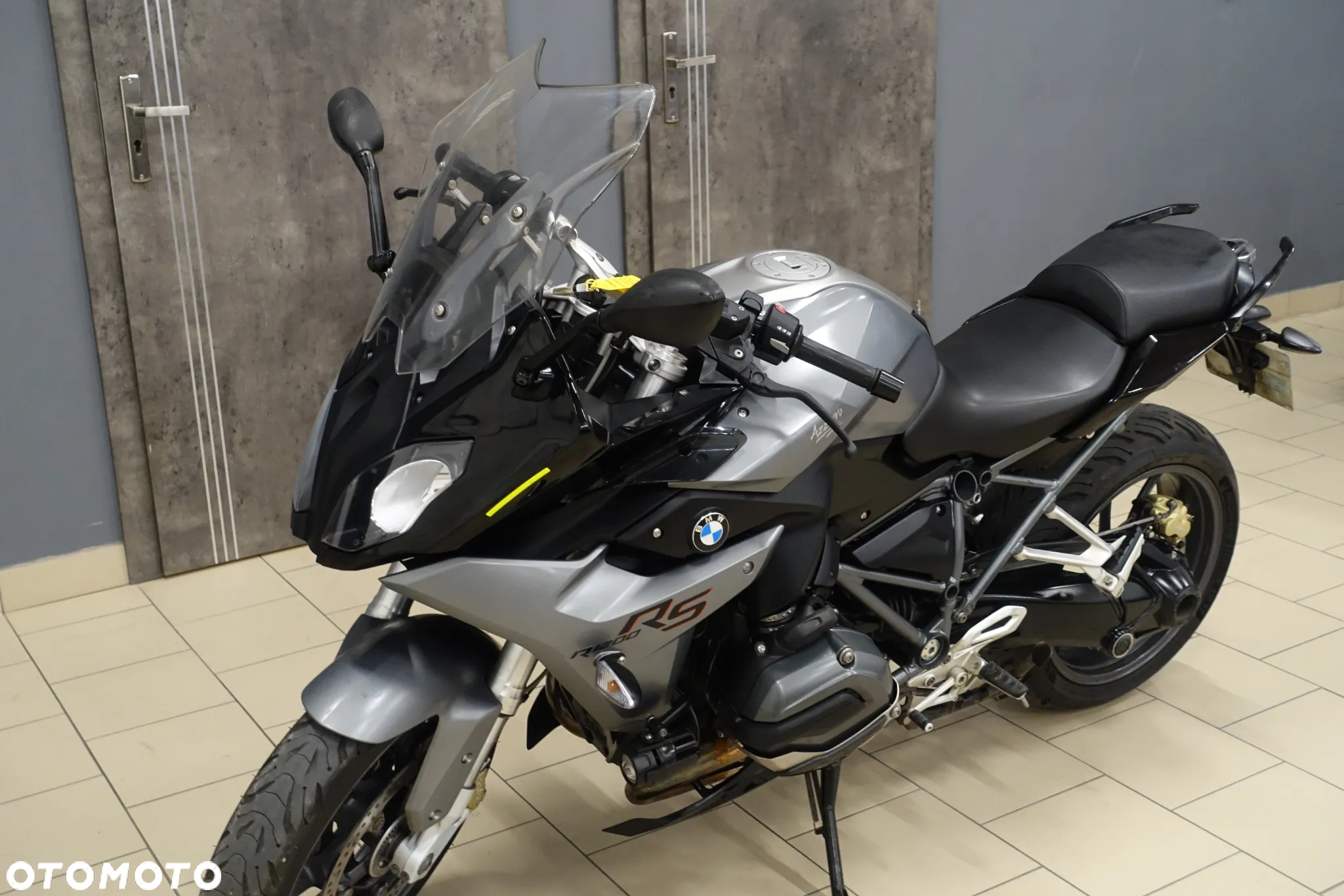 BMW R - 12