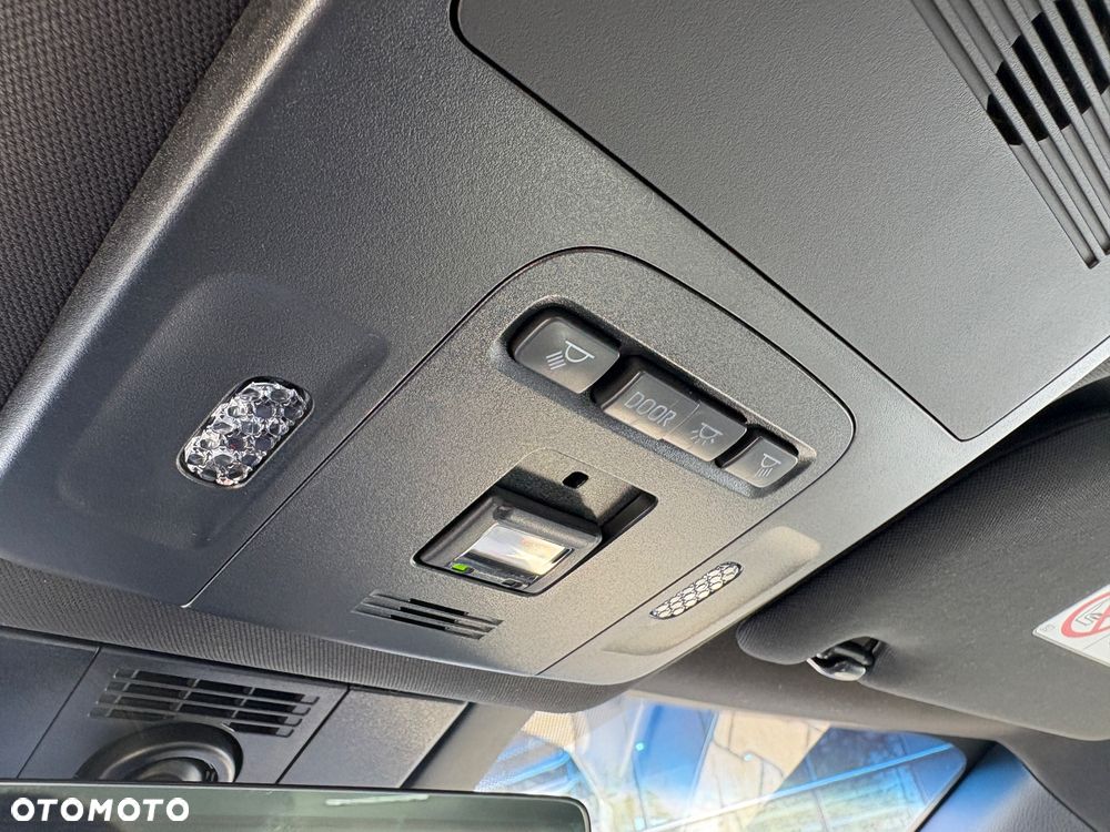 Toyota Camry 2.5 Hybrid Dynamic Force Executive e-CVT - 29