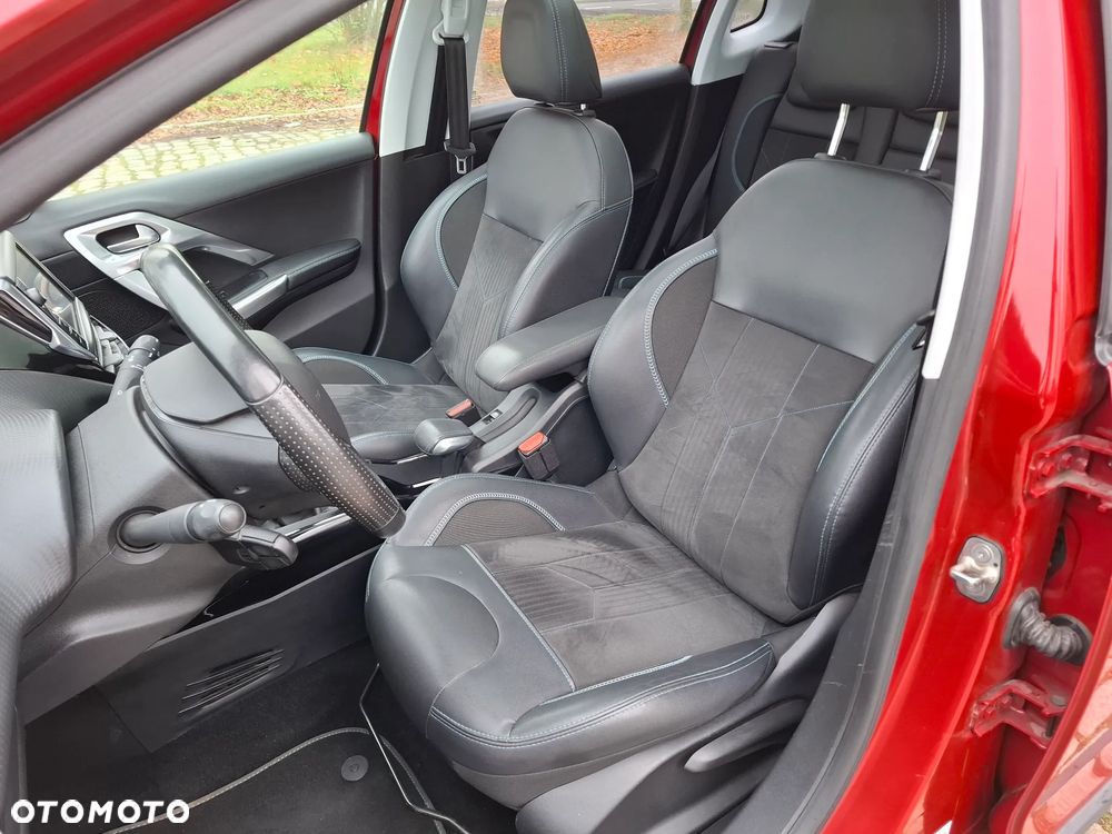 Peugeot 2008 1.5 BlueHDi Crossway - 16