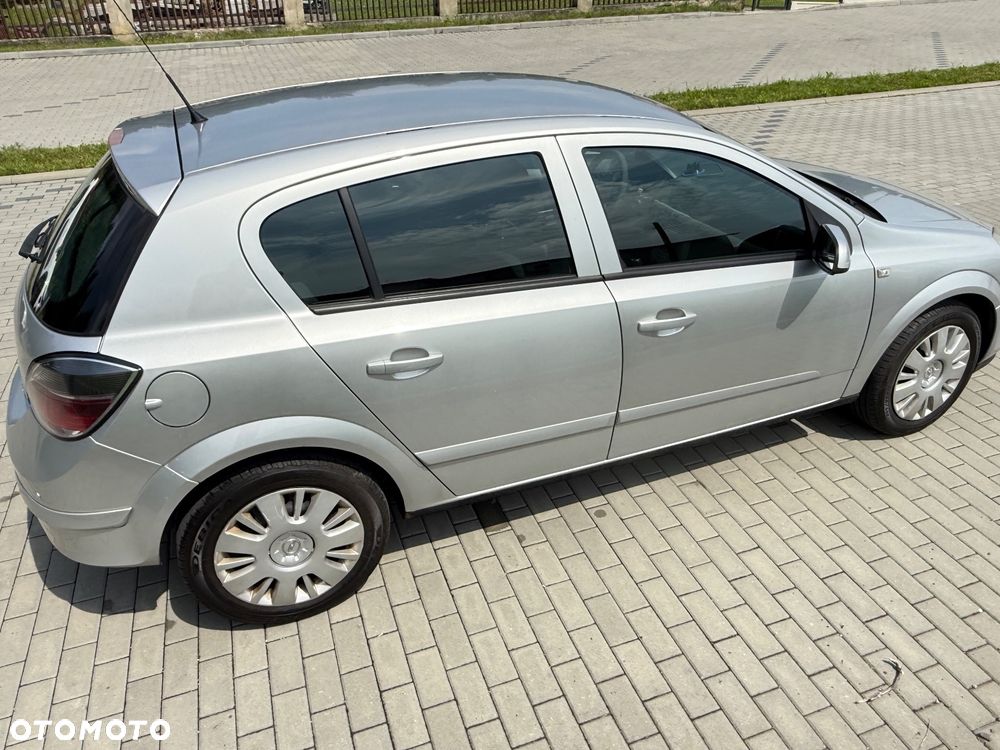 Opel Astra 1.3 CDTI 111 - 2