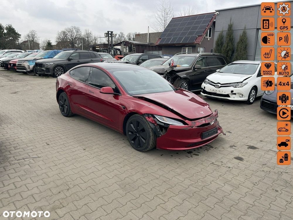 Tesla Model 3 - 1